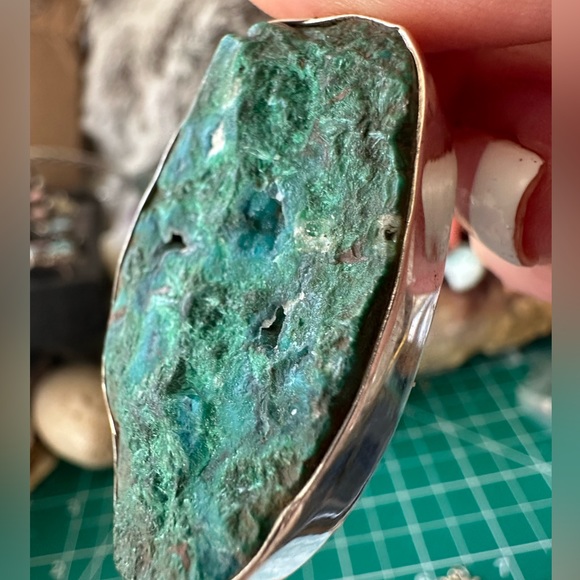chrysocolla in the rough 925 sterling silver statement pendant - Picture 3 of 8